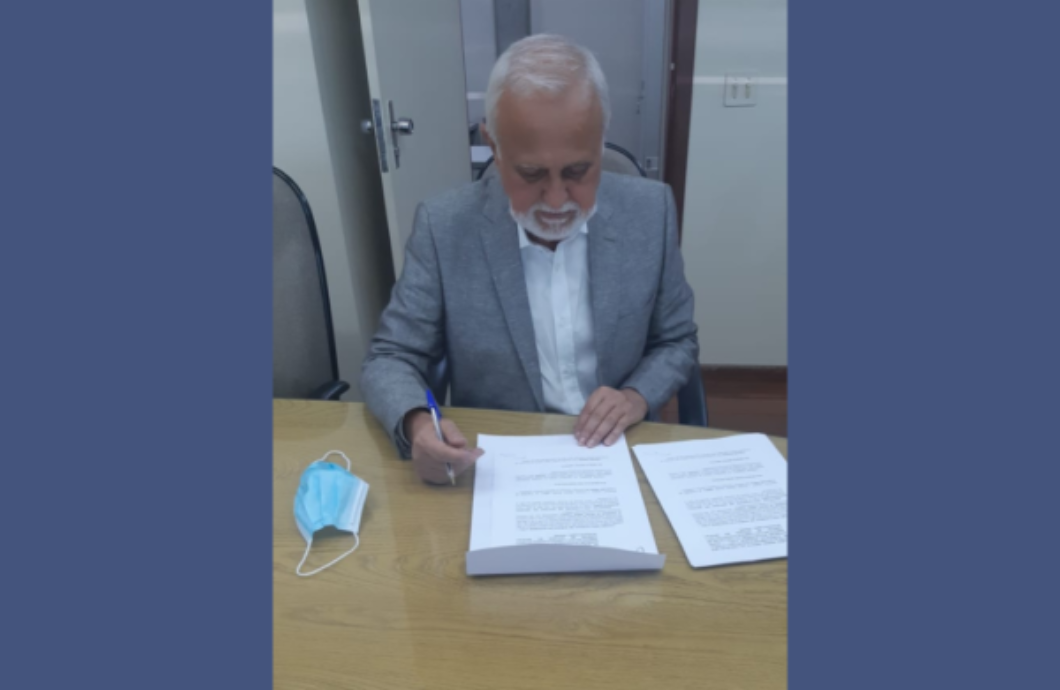 Registro final da assinatura do convênio